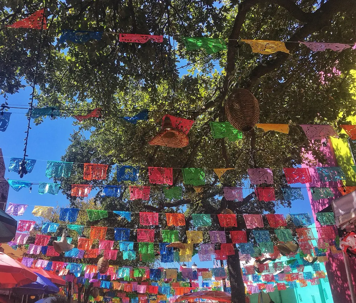 Market Square (El Mercado)
